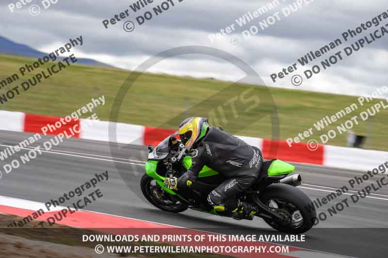 cadwell no limits trackday;cadwell park;cadwell park photographs;cadwell trackday photographs;enduro digital images;event digital images;eventdigitalimages;navarra;no limits trackdays;peter wileman photography;racing digital images;trackday digital images;trackday photos